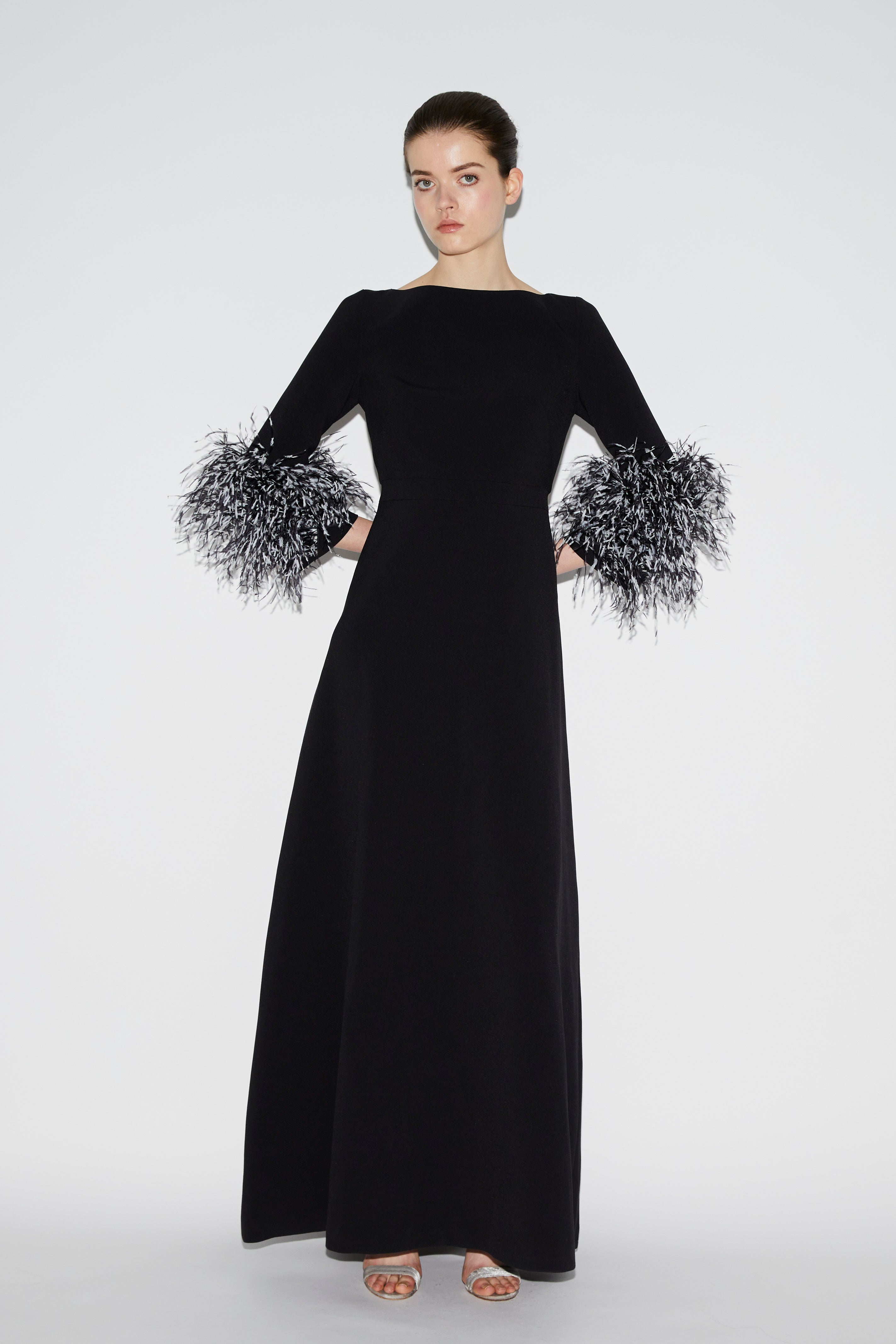 REIGN GOWN BLACK CREPE – HUISHAN ZHANG