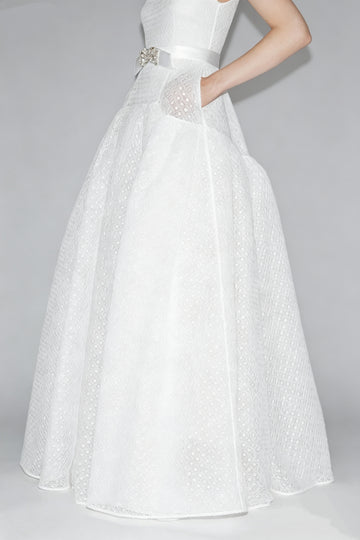 JODIE GOWN WHITE GRAPHIC GUIPURE