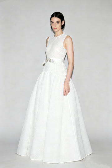 JODIE GOWN WHITE GRAPHIC GUIPURE